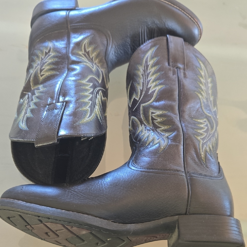 Ariat Black Western Boots with Light Green Stitching - Picture 9 of 12